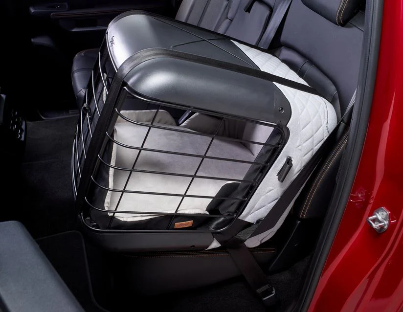 4pets®* Jaula de transporte Caree para perros y gatos, se fija de forma segura al asiento de cualquier pasajero, en color gris frío. - Image 19