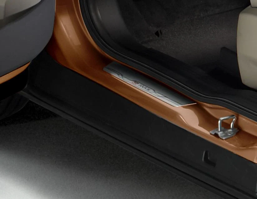 B-MAX PROTECTORES DE UMBRAL DE PUERTA CON ACCESORIO DESDE 08/2012 HASTA 09/2017