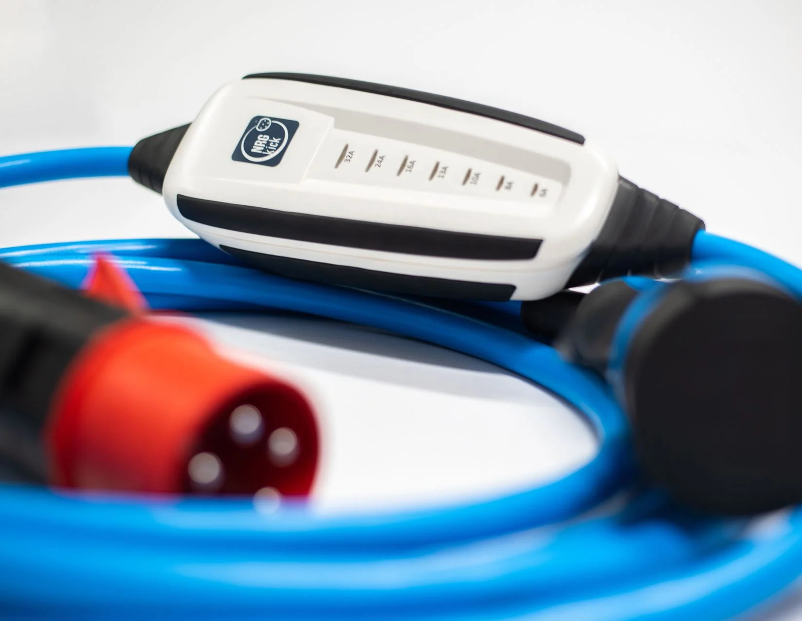 DiniTech* NRGkick Mobile Wallbox kit estándar para todo tipo de vehículos eléctricos