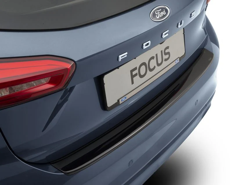 FOCUS CLIMAIR®* LÁMINA PROTECTORA DE PARAGOLPES TRASERO PLACA DELINEADA, EN COLOR NEGRO BRILLANTE. - Image 2