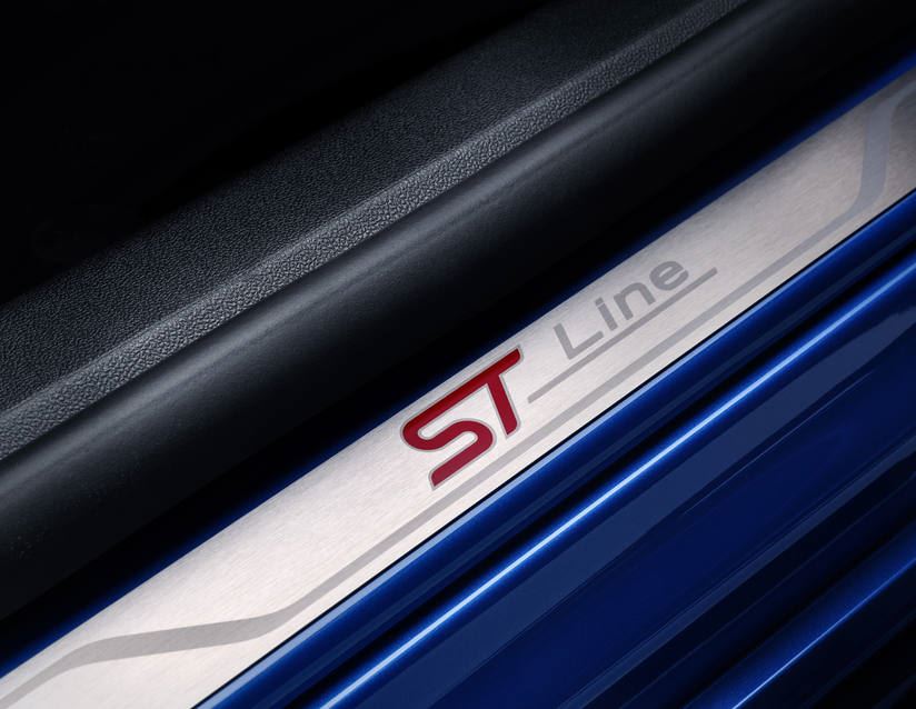 Focus Protectores de umbral de puerta delanteros, con logo ST-Line. - Image 10