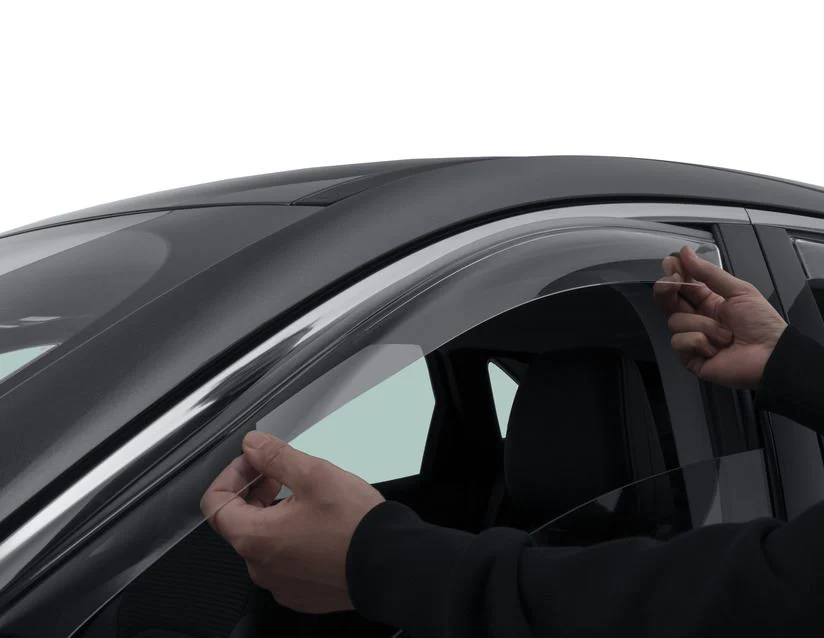 Ford Kuga desde 12/2019 ClimAir®* Deflector de aire para ventanillas delanteras - Image 7