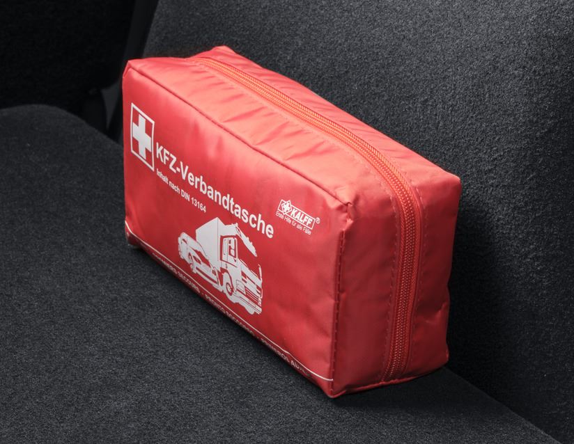 Original Ford Kalff Kit de primeros auxilios en bolsa de nylon roja, Nano 2646575 - Image 10
