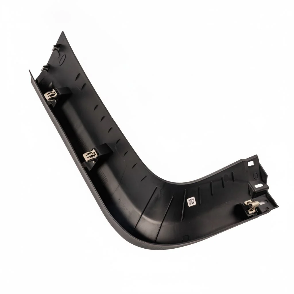 Moldura de panel embellecedor para portón trasero DER Mustang Mach-E 2020+ - Image 3