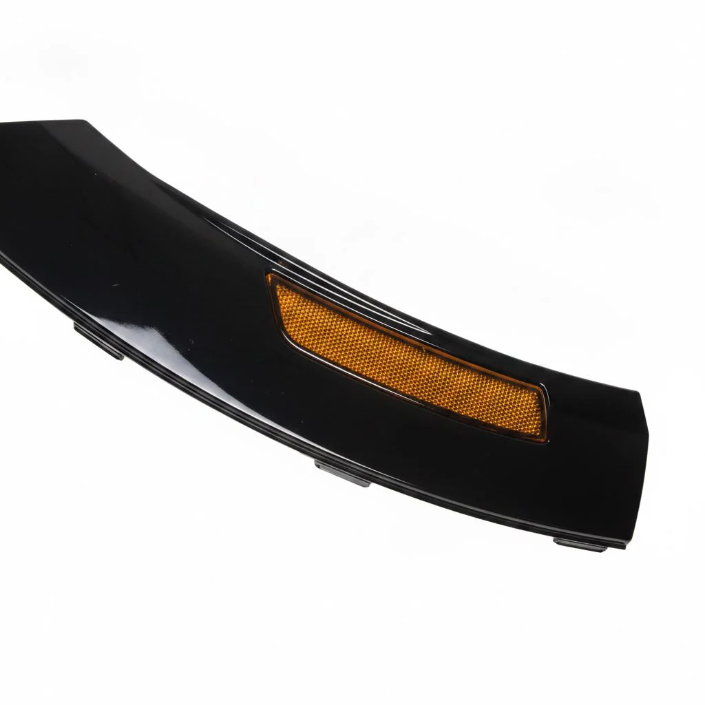 Moldura paso rueda trasera negra IZQ Mustang Mach-E 2020+ - Image 4