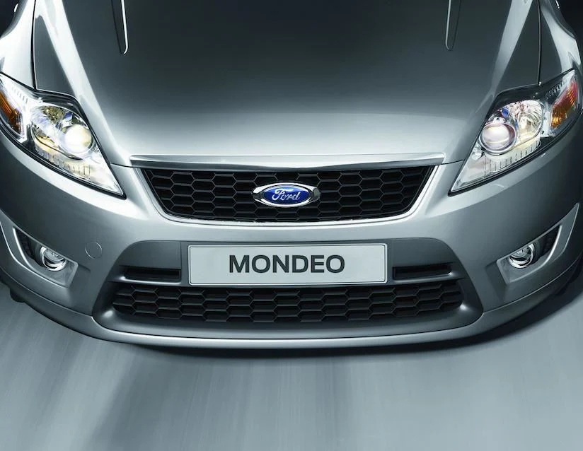 Mondeo Parrilla delantera con Control de Crucero Adaptable (ACC).