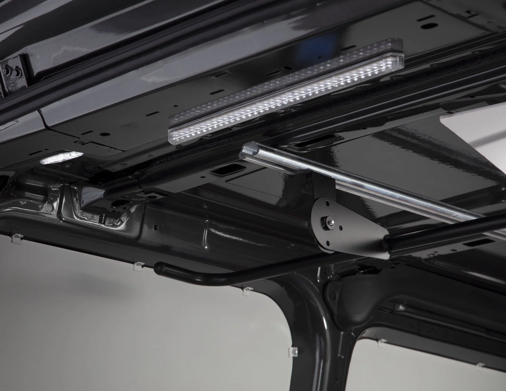 Navco* Luz LED interior para el techo del área de carga. - Image 10