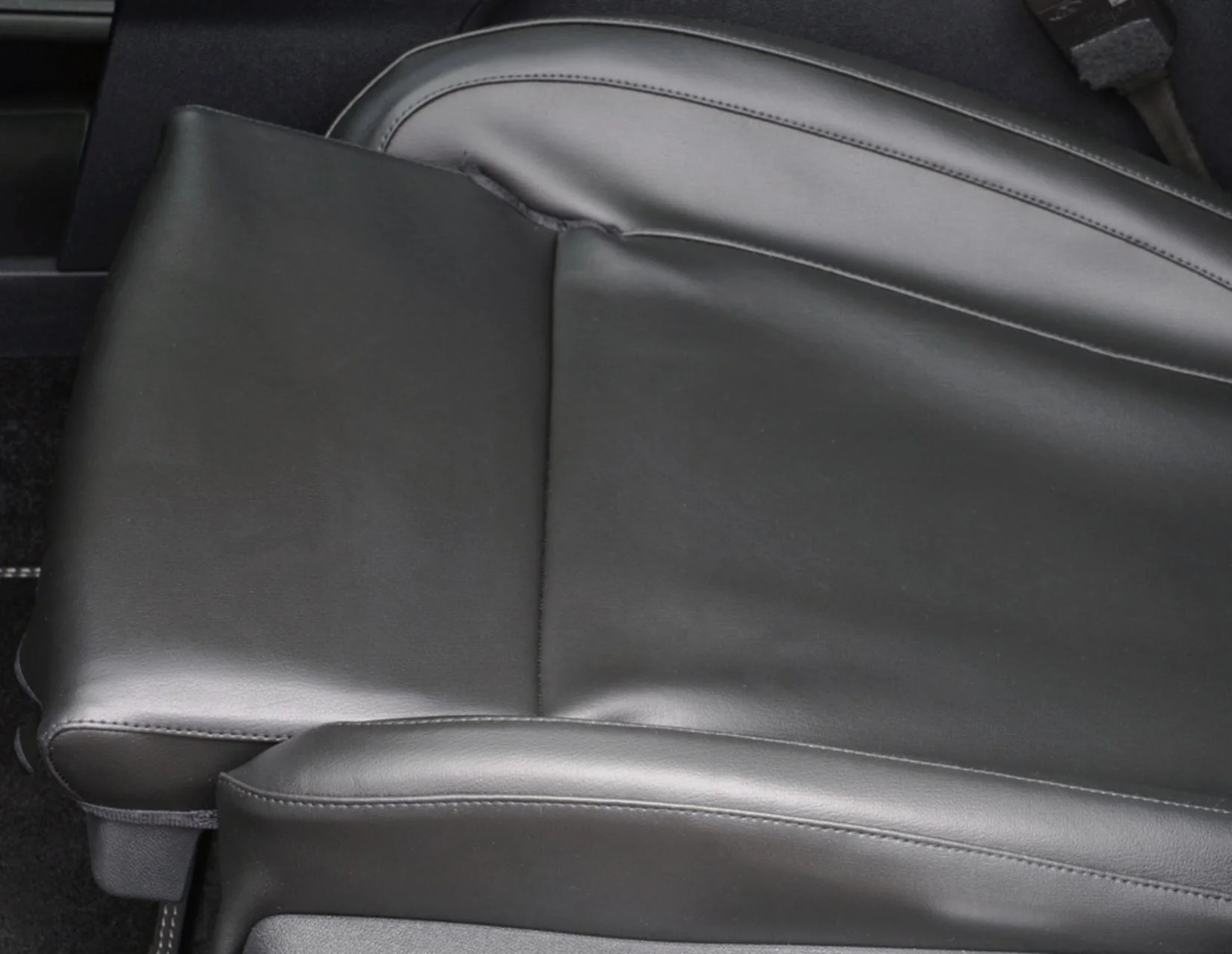Original Ford All-Electric Explorer®/All-Electric Capri® Funda de asiento prémium