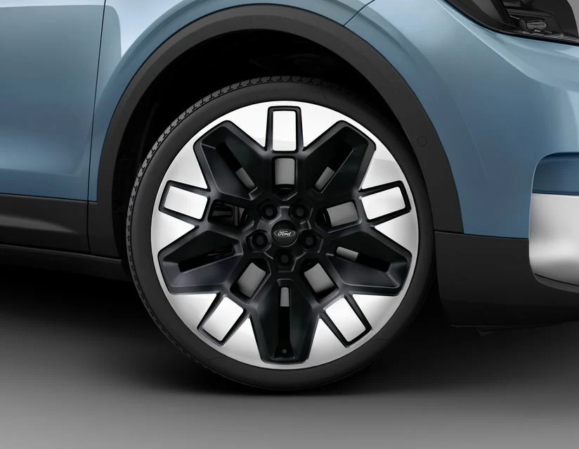 Original Ford All-Electric Explorer Llantas de aleación 21" frontal - Image 2