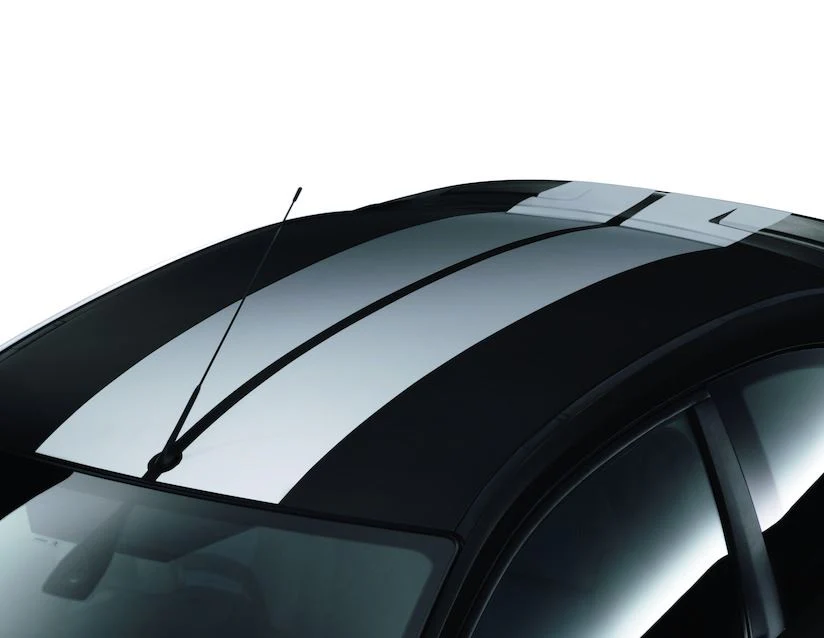 Original Ford Focus 01/2008-12/2010 Kit de bandas para techo GT en color blanco. - Image 2