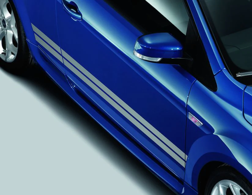 Original Ford Focus 07/2004-12/2010 Kit bandas laterales GT en color blanco. - Image 2