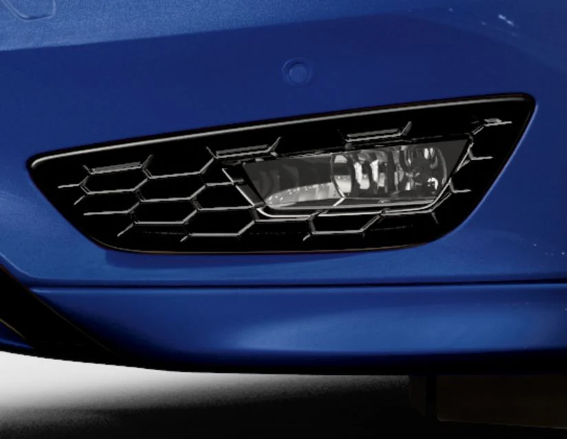 Original Ford Focus Alojamientos preformados para faros antiniebla para lado izquierdo. - Image 2