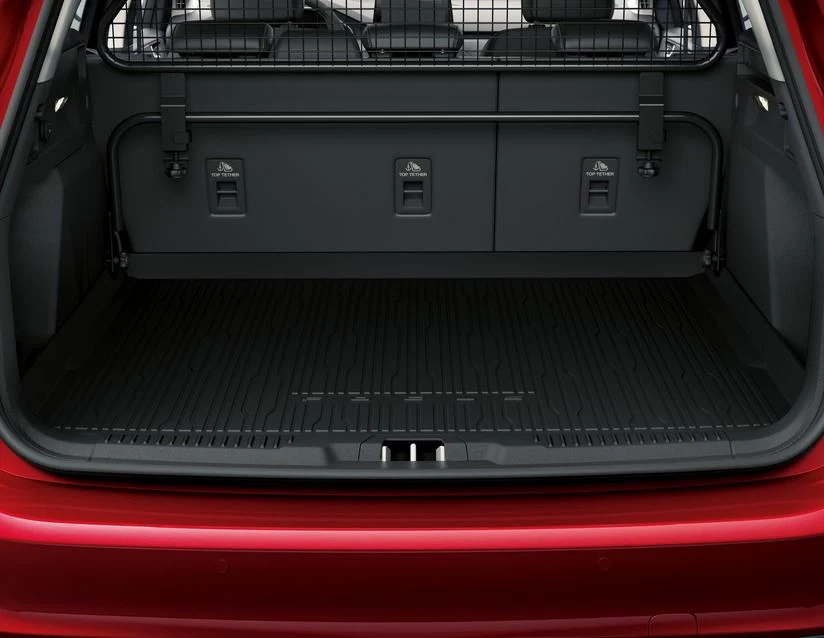 Original Ford Focus desde 04/2018 Alfombra antideslizante para maletero - Image 2
