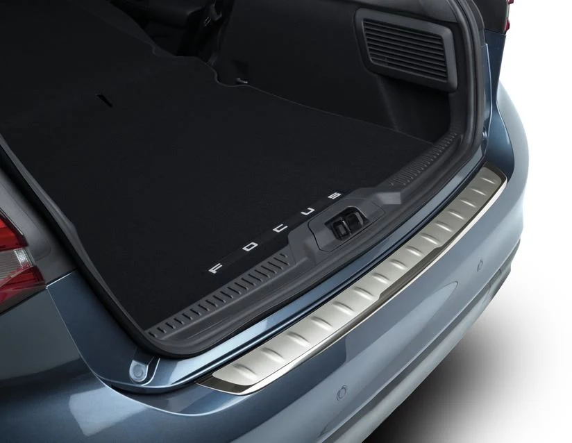 Original Ford Focus Lámina protectora de paragolpes trasero placa de acero inoxidable. - Image 8
