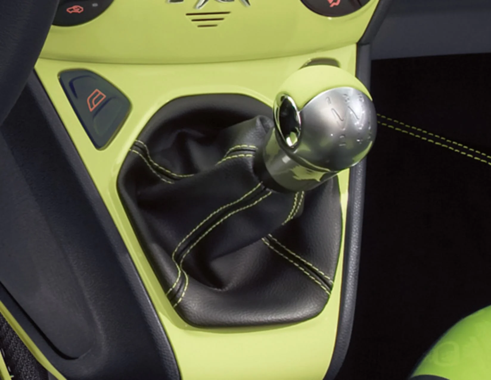 Original Ford Ka Pomo de la palanca de cambios diseño de aluminio con inserción de cuero en color verde Jump.