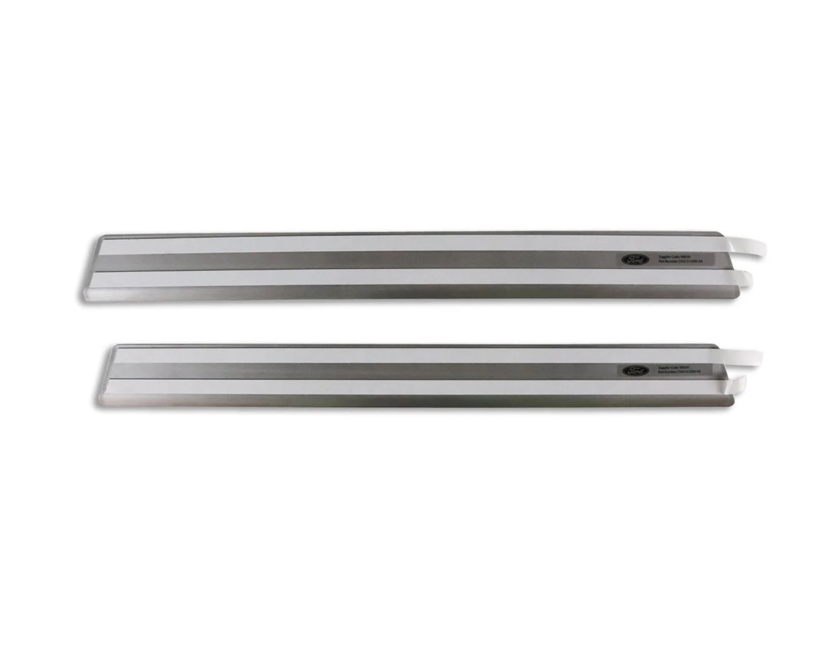 Original Ford Kuga 11/2012-11/2019 Protectores de umbral de puerta delanteros - Image 4