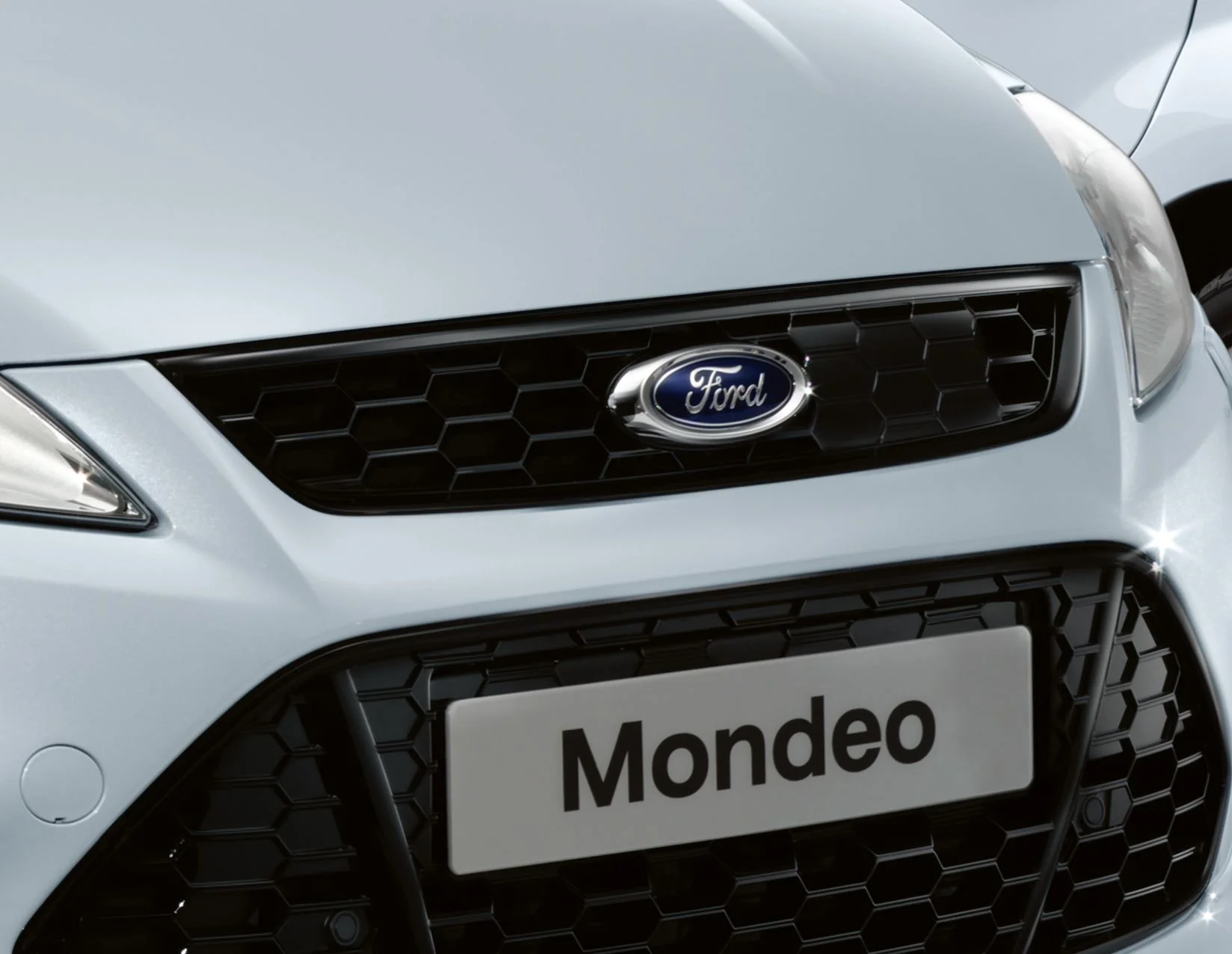 Original Ford Mondeo 09/2010-08/2014 Parrilla delantera para la parte superior.