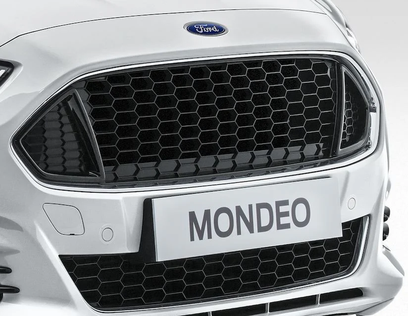 Original Ford Mondeo 09/2014-01/2019 Parrilla delantera para la parte superior. - Image 2