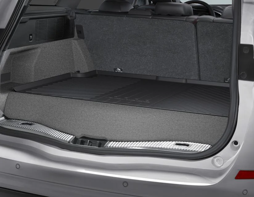 Original Ford Mondeo Mk5 2019+ Alfombra de goma para maletero trasero con logotipo 2389289 - Image 11