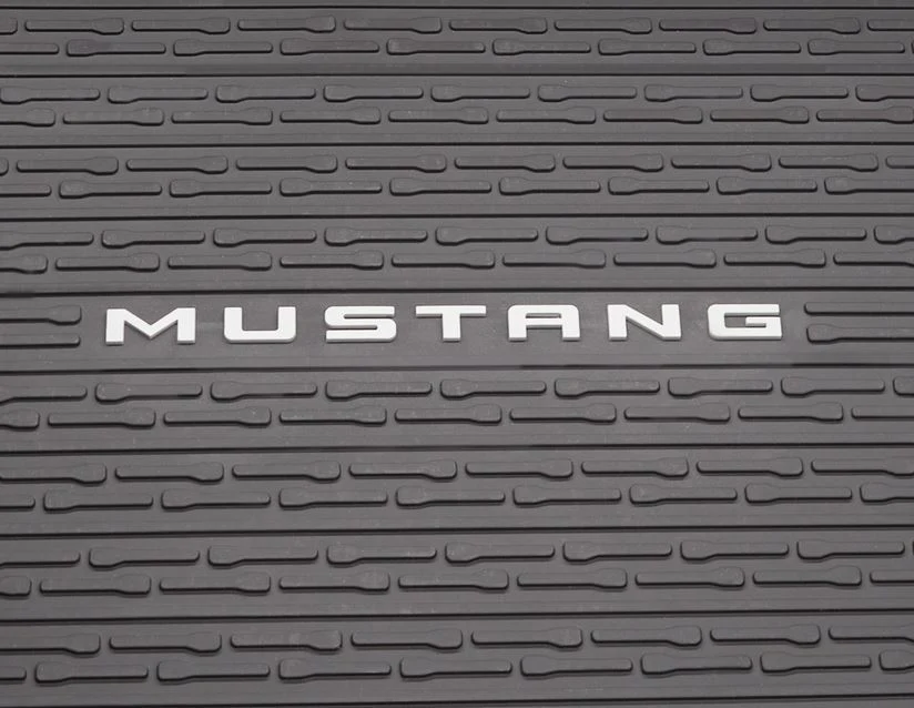 Original Ford Mustang desde 10/2023 Alfombra antideslizante para maletero - Image 7