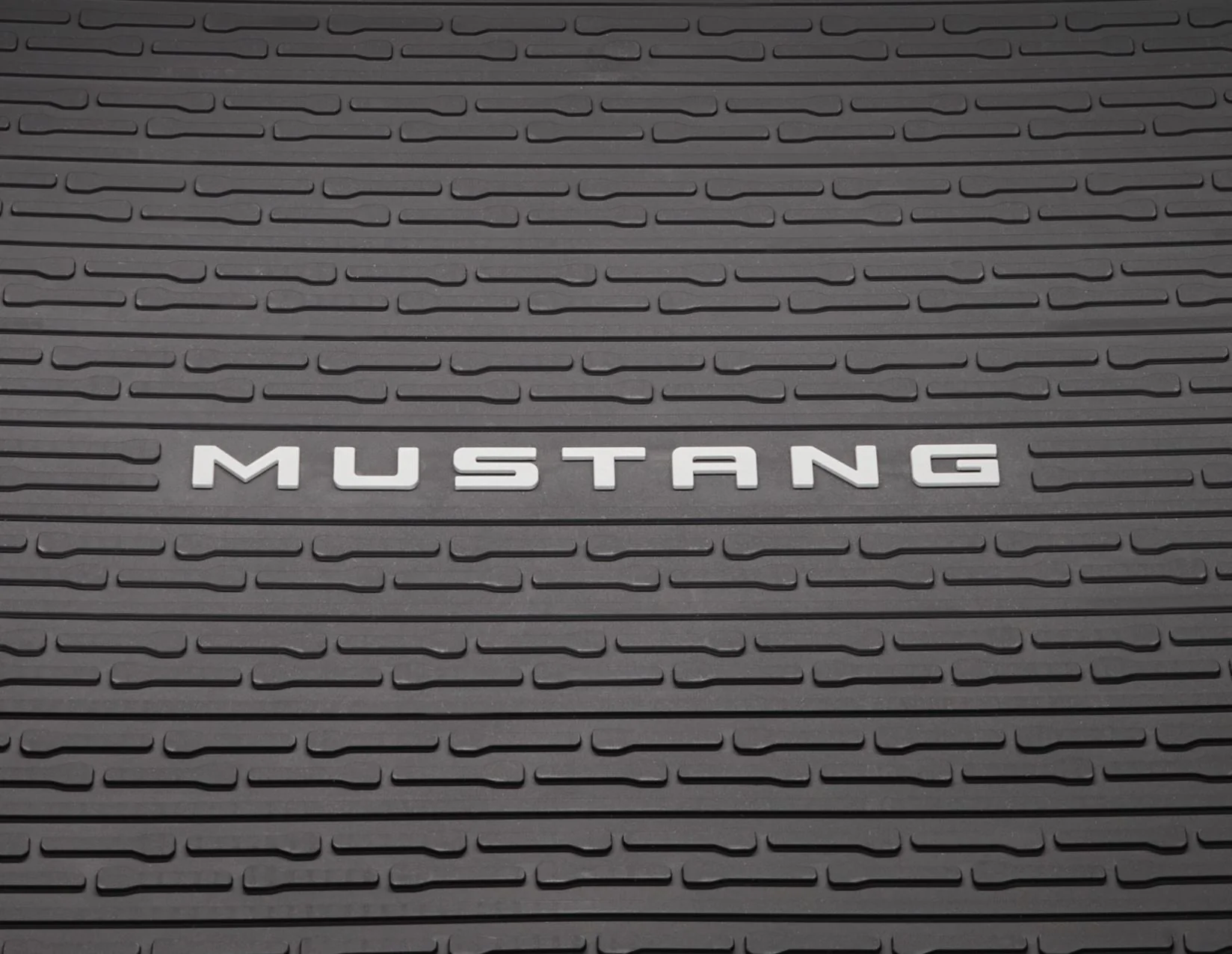 Original Ford Mustang desde 10/2023 Alfombra antideslizante para maletero - Image 5