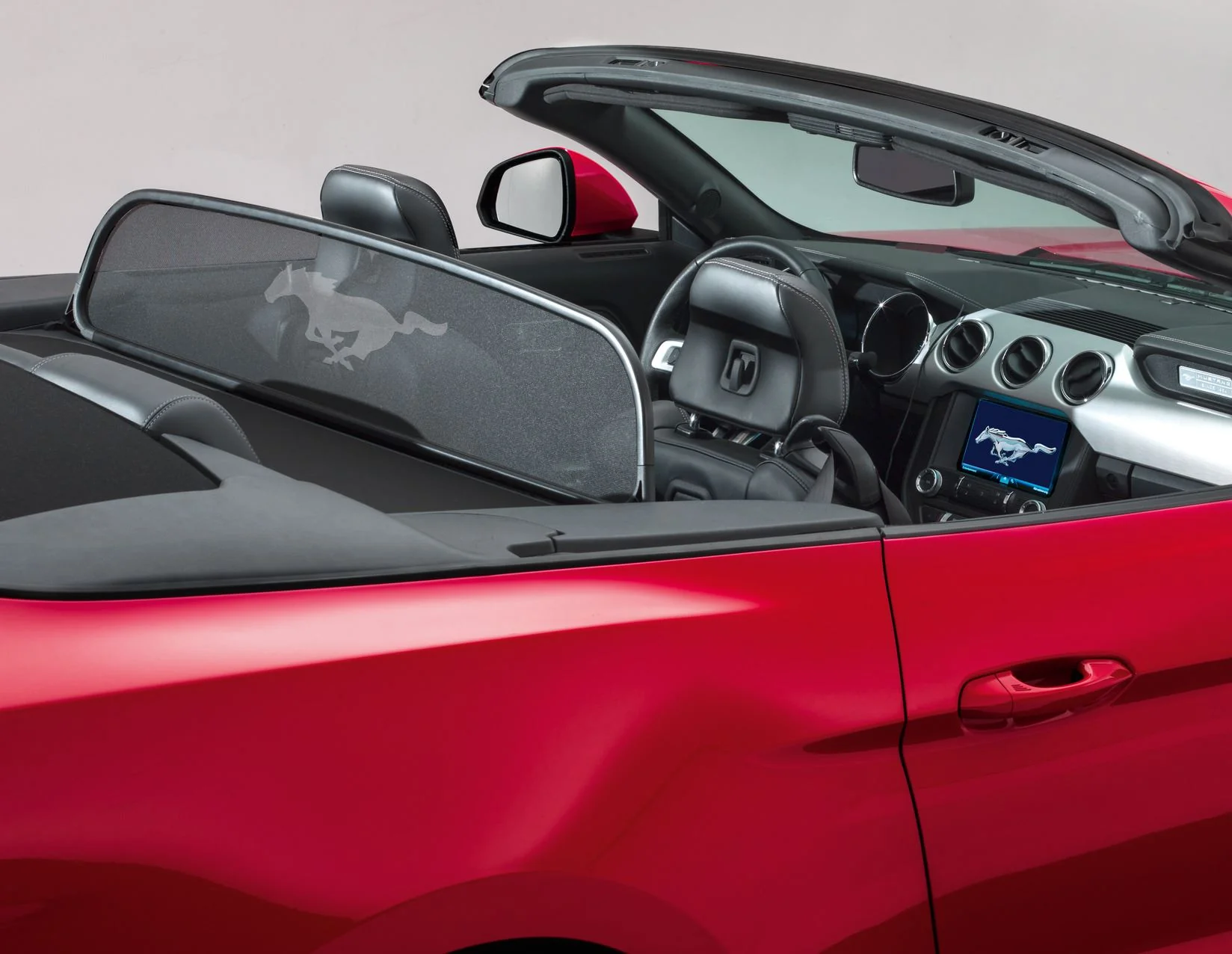 Original Ford Mustang desde 03/2015 Cortavientos - Image 9