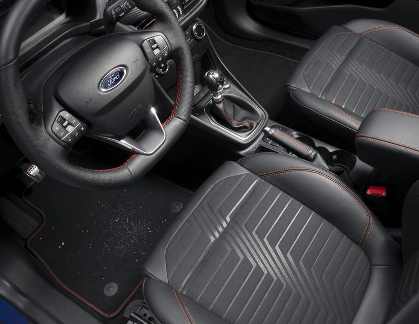 Original Ford Puma/Fiesta Alfombrillas de terciopelo delanteras - Image 20