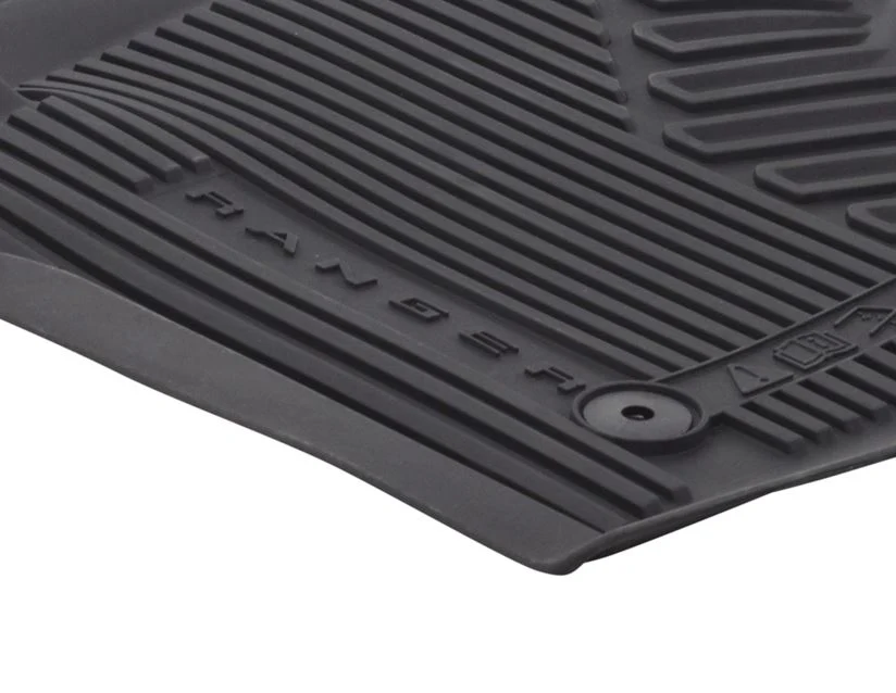 Kit de alfombrillas de goma delanteras y traseras Ranger manual 2022+ negro excepto Raptor y Platinum - Image 13