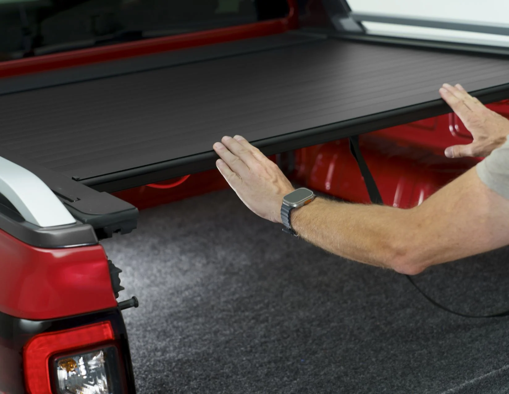 Original Ford Ranger desde 06/2022 Funda de maletero enrollable en color negro - Image 14