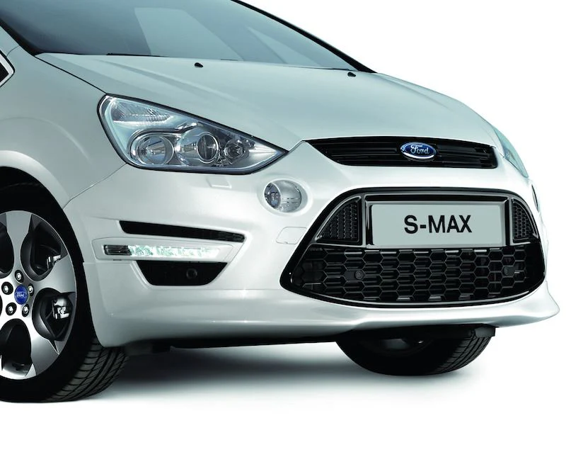 Original Ford S-MAX 03/2010-04/2015 Faldón delantero para parte inferior. - Image 2