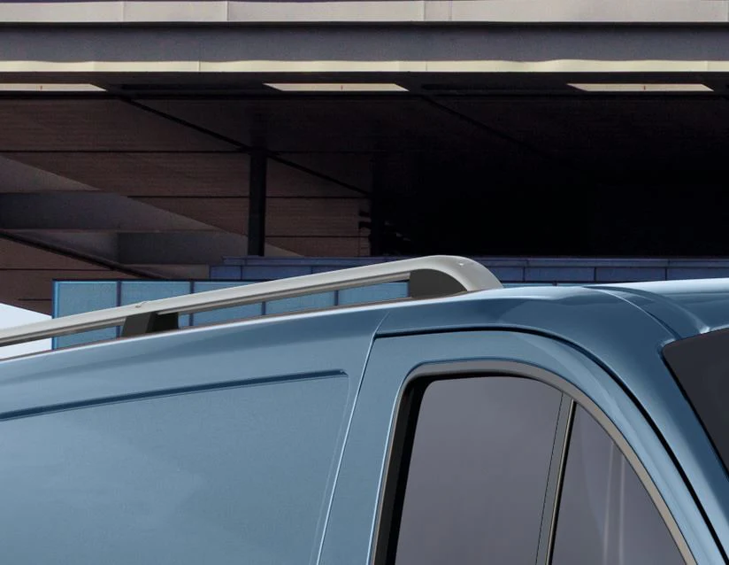 Original Ford Tourneo/Transit Custom Barras longitudinales portaequipajes para techo de color plateado - Image 14