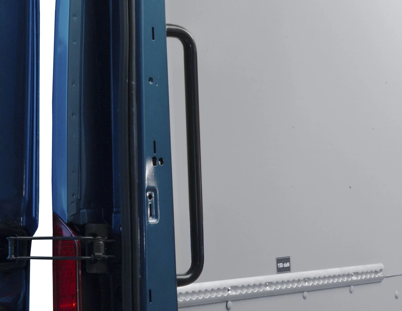 Original Ford Transit desde 01/2014 Asidero para el pilar D del lado izquierdo - Image 3