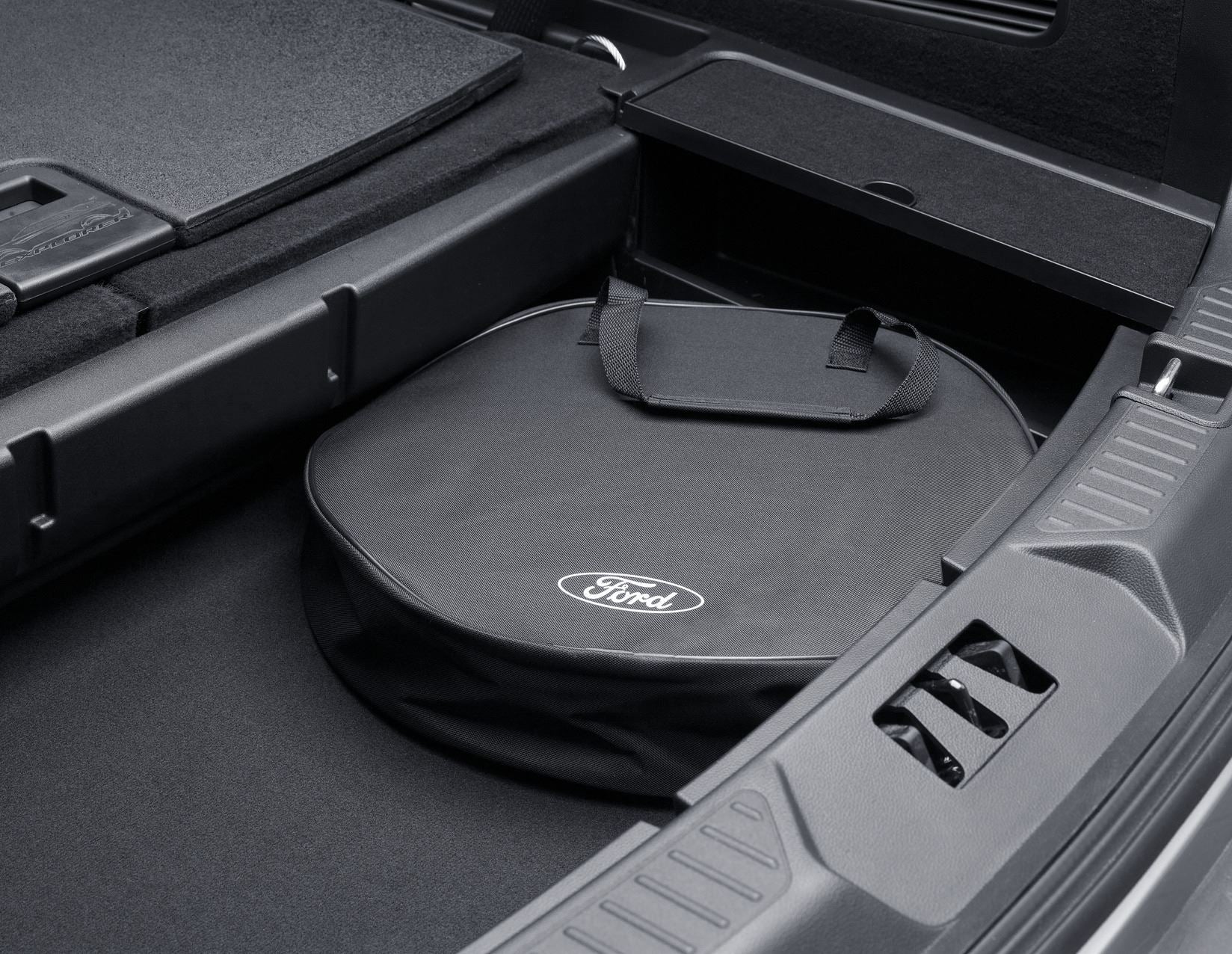 Original Ford Kuga Mustang Mach-E Explorer 2019+ Bolsa para cable de carga negra 2495739 - Image 6