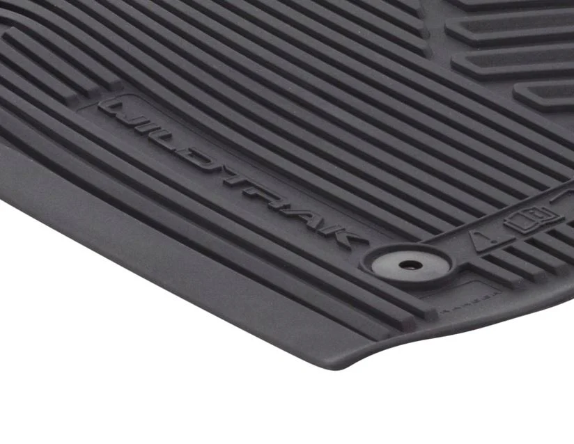 Kit de alfombrillas de goma delanteras y traseras Ranger Wildtrak automática 2022+ - Image 13