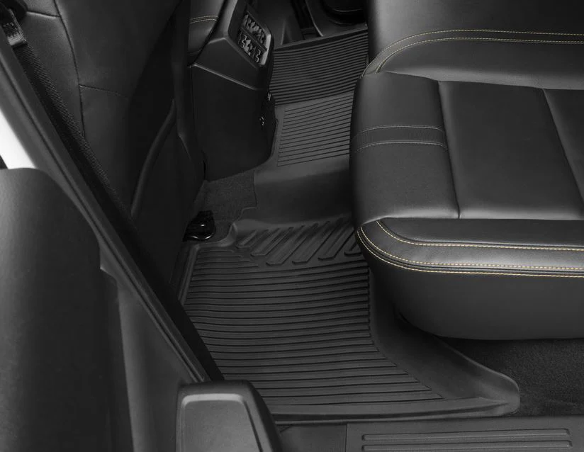 Kit de alfombrillas de goma delanteras y traseras Ranger Wildtrak automática 2022+ - Image 14