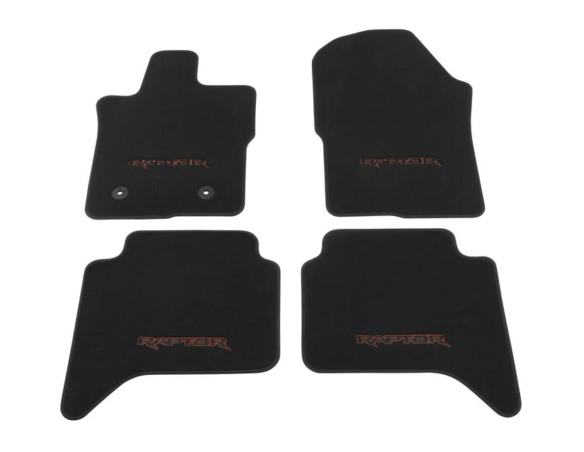 Kit de alfombrillas de moqueta delanteras y traseras Ranger Raptor 2022+ negras con logo rojo - Image 10