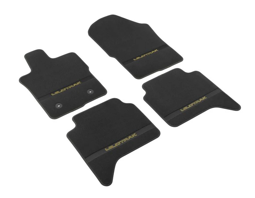 Kit de alfombrillas de moqueta delanteras y traseras Ranger Wildtrak automática 2022+ negro con logo amarillo - Image 10