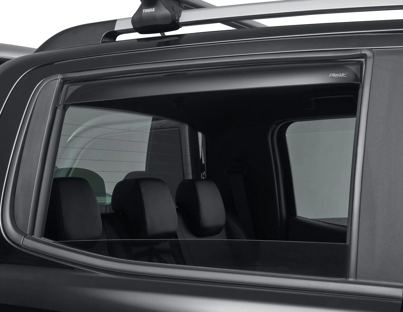 Ranger ClimAir®* Deflector de aire para ventanillas traseras, en color negro. - Image 4