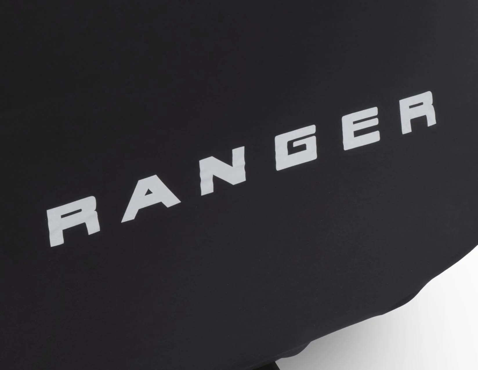 Ranger Safar* Funda protectora en color negro con óvalo Ford y logo Ranger - Image 7