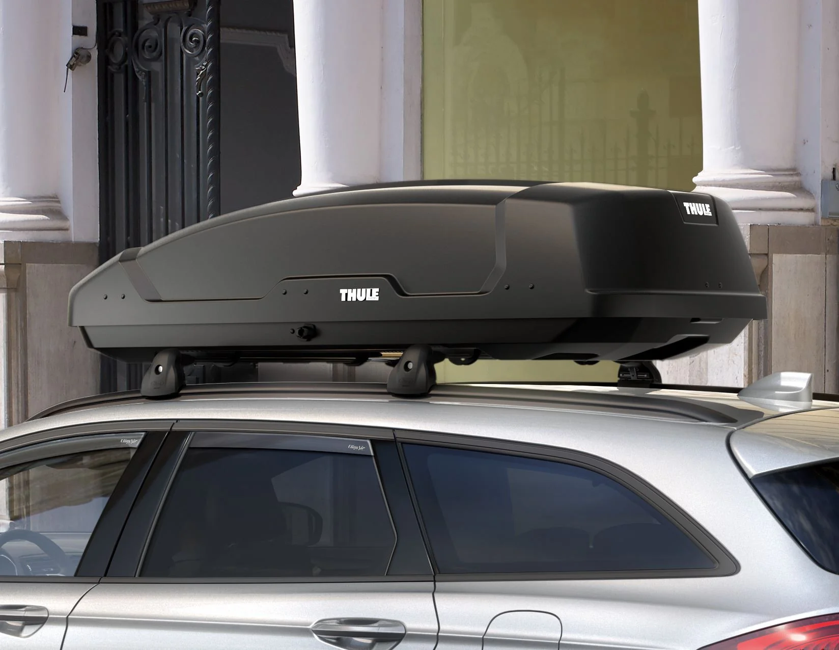 Thule®* Baúl de techo FORCE XT L, en color negro mate Aeroskin - Image 10