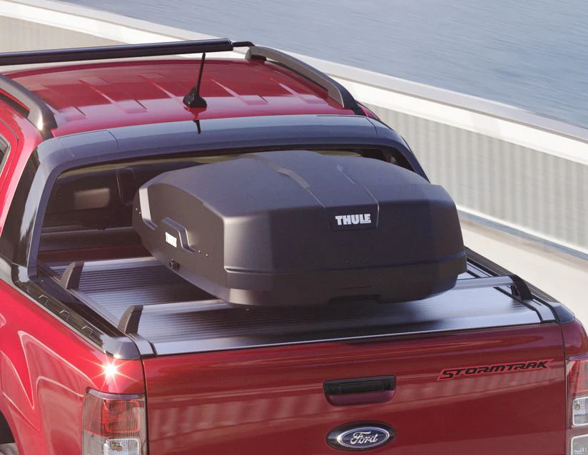 Thule®* Baúl de techo Force XT S, en color negro mate Aeroskin. - Image 32