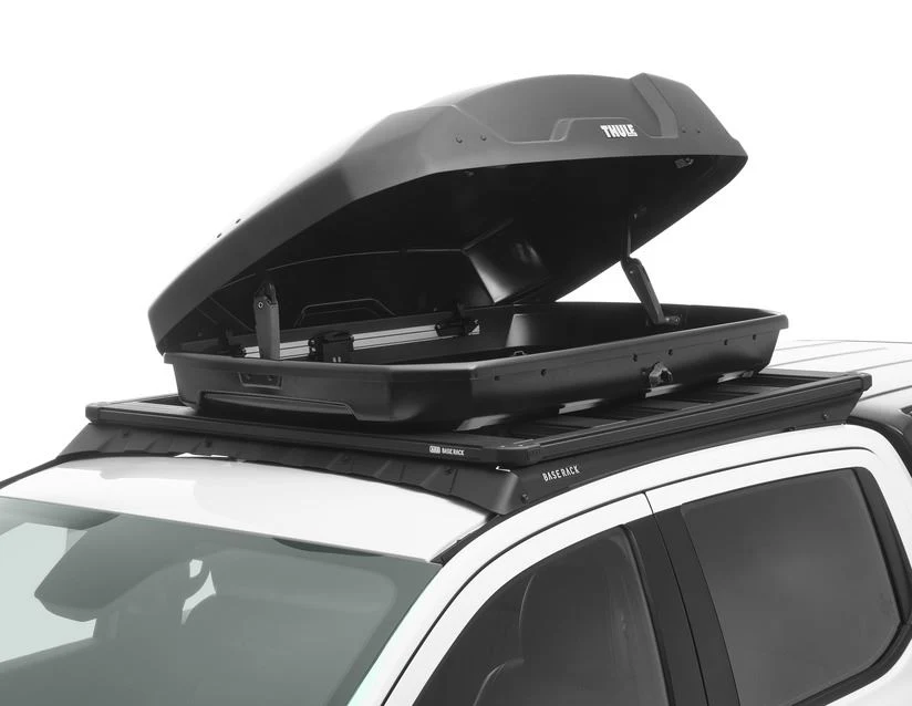 Thule®* Baúl de techo Force XT S, en color negro mate Aeroskin. - Image 36