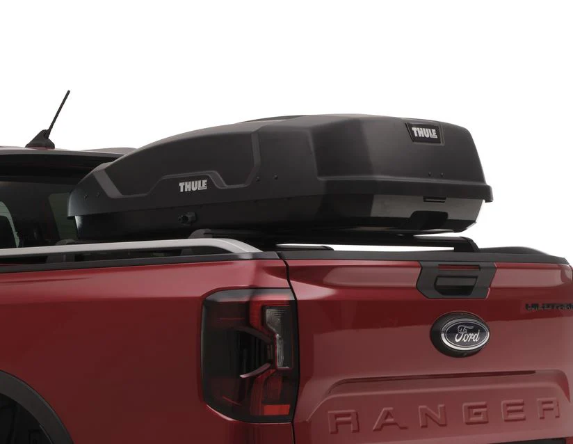 Thule®* Baúl de techo Force XT S, en color negro mate Aeroskin. - Image 46