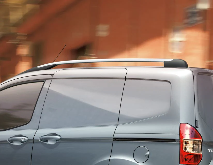 Tourneo Courier & Transit Courier Barras longitudinales portaequipajes para techo en color plata. - Image 10