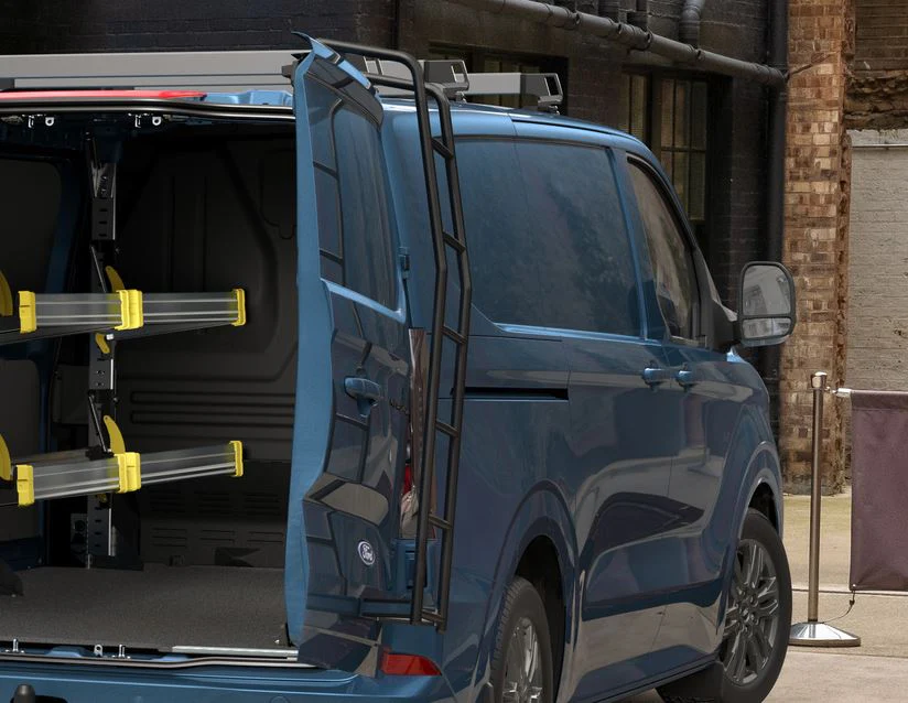 TRANSIT CUSTOM ESCALERA TRASERA - Image 2